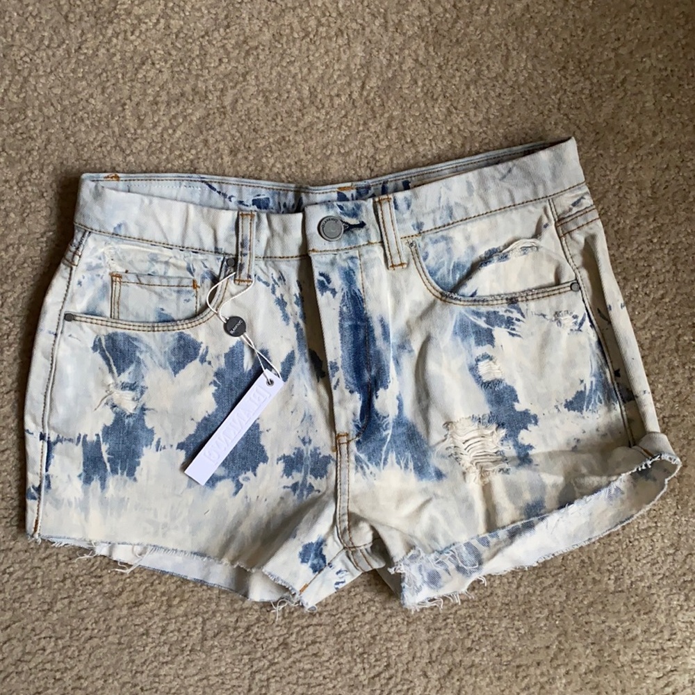 BlankNYC Acid Wash Wedge Shorts 27